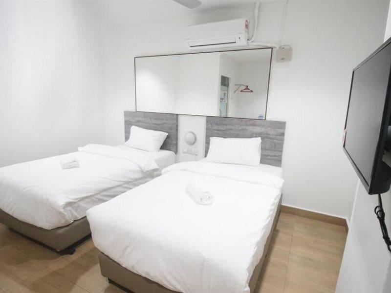 Tropical Hotel Kota Damansara Luaran gambar