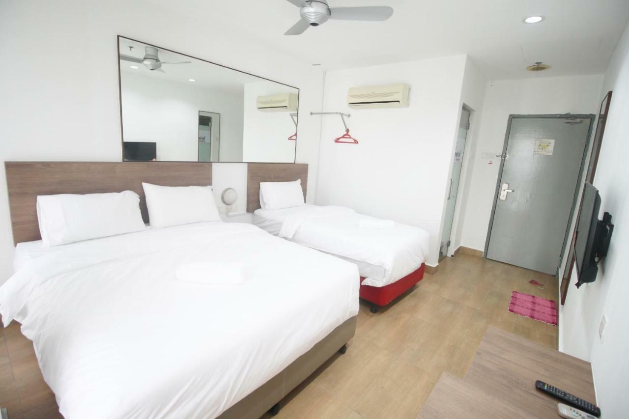 Tropical Hotel Kota Damansara Luaran gambar