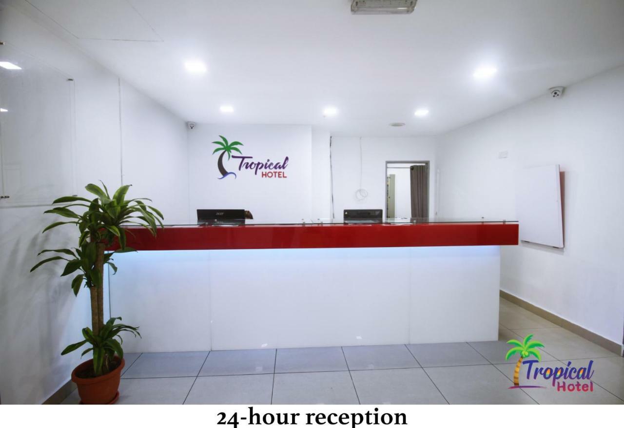 Tropical Hotel Kota Damansara Luaran gambar