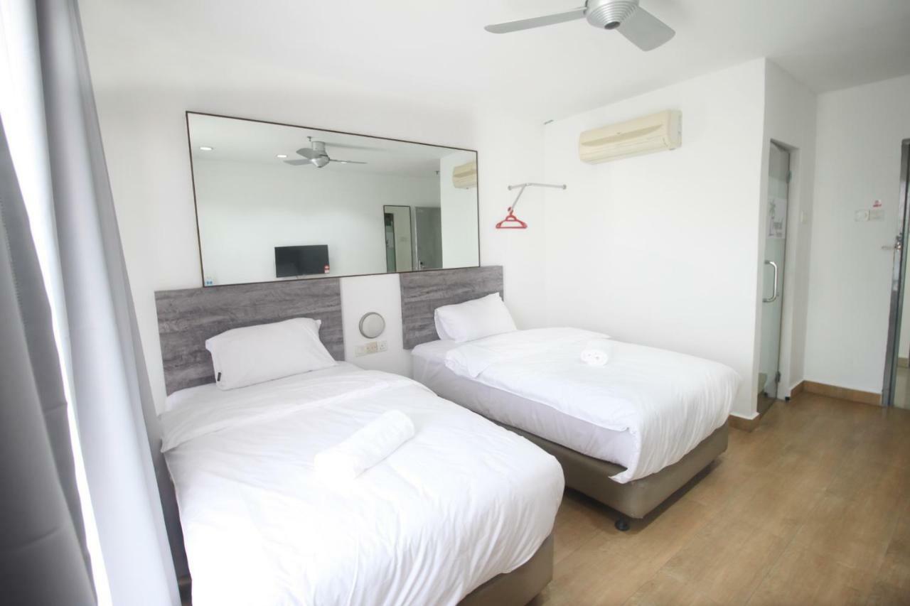 Tropical Hotel Kota Damansara Luaran gambar